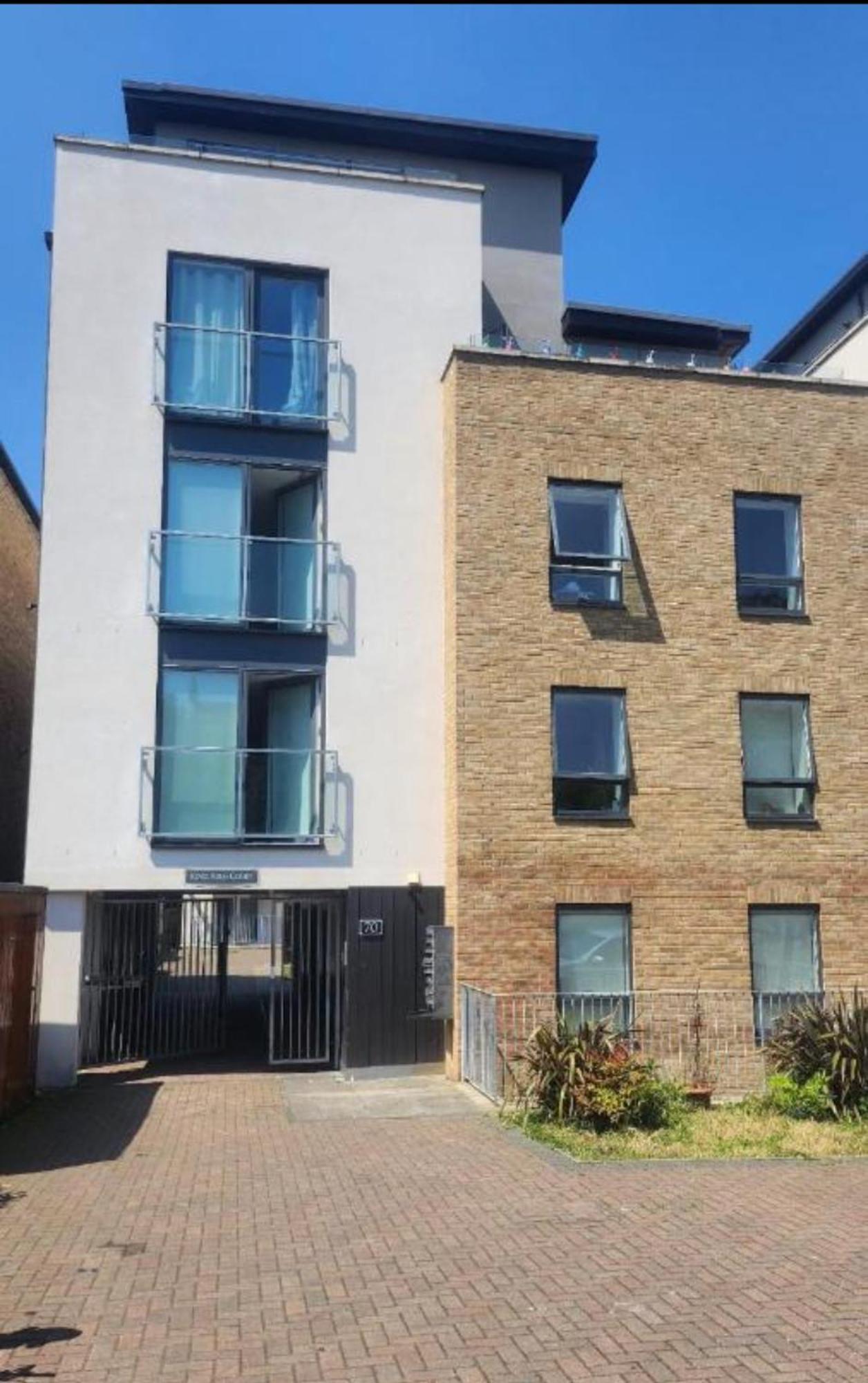 Tropical Room With Private Bathroom And Patio Londres Exterior foto